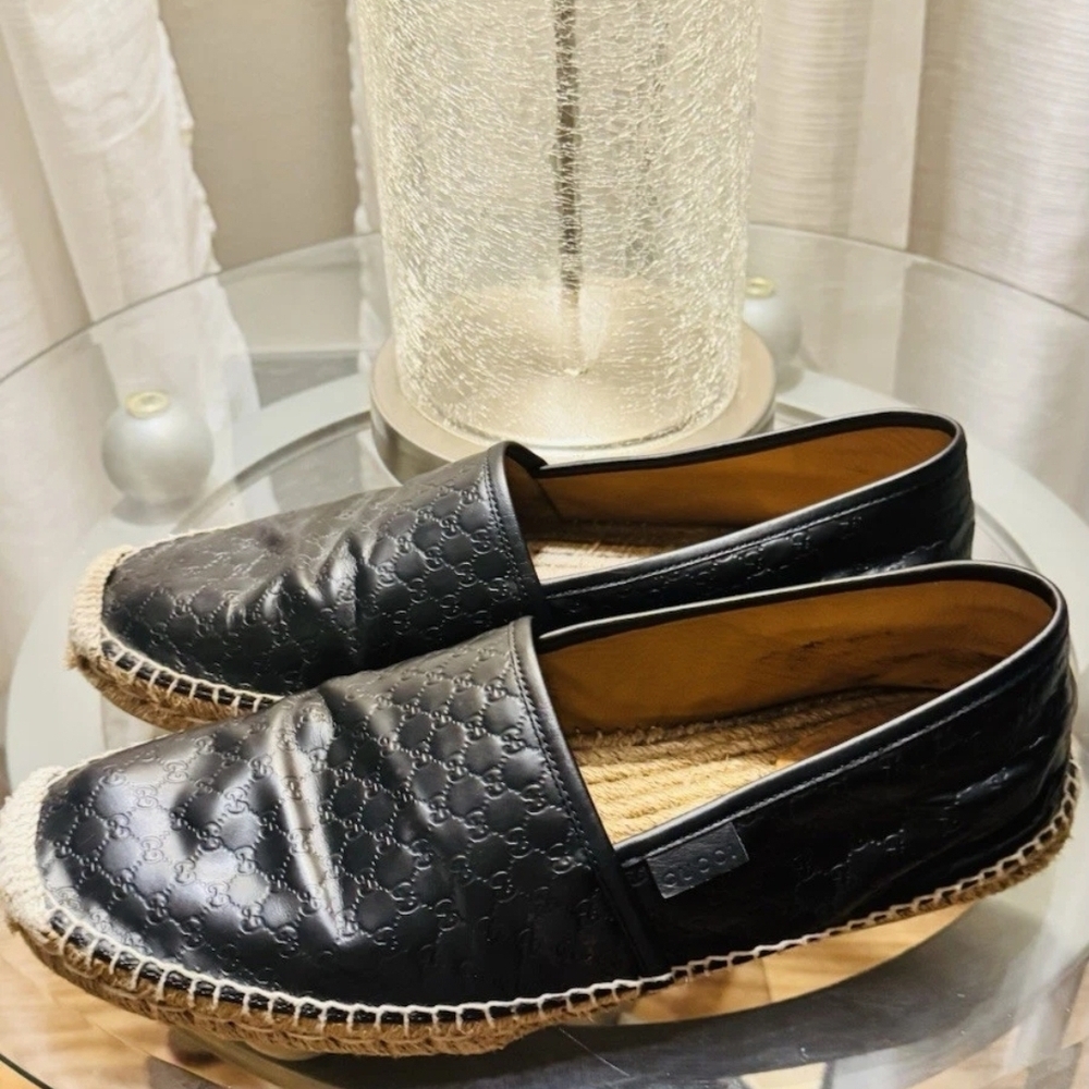 Authentic Gucci Spadrille #567112 Mens Size Size 11 Black Leather GG Flaw .